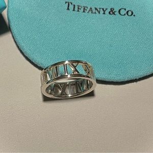 Tiffany & Co. Atlas ring